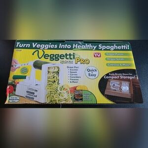 New In Box Never Been Used Veggetti Pro Vegetable Spiralizer